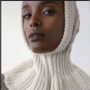 NWOT Zara Cream Ribbed Knit Balaclava